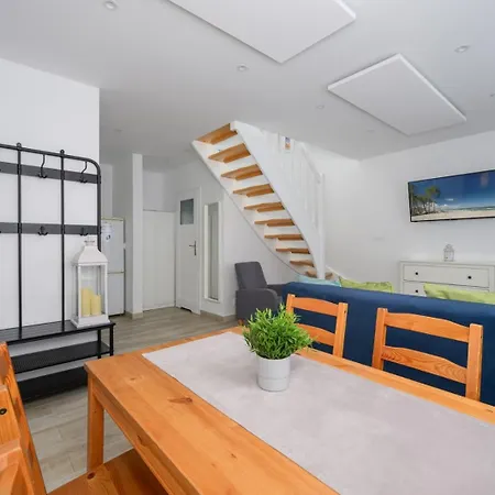 Marina Nad Morzem Дом отдыха Ярославец